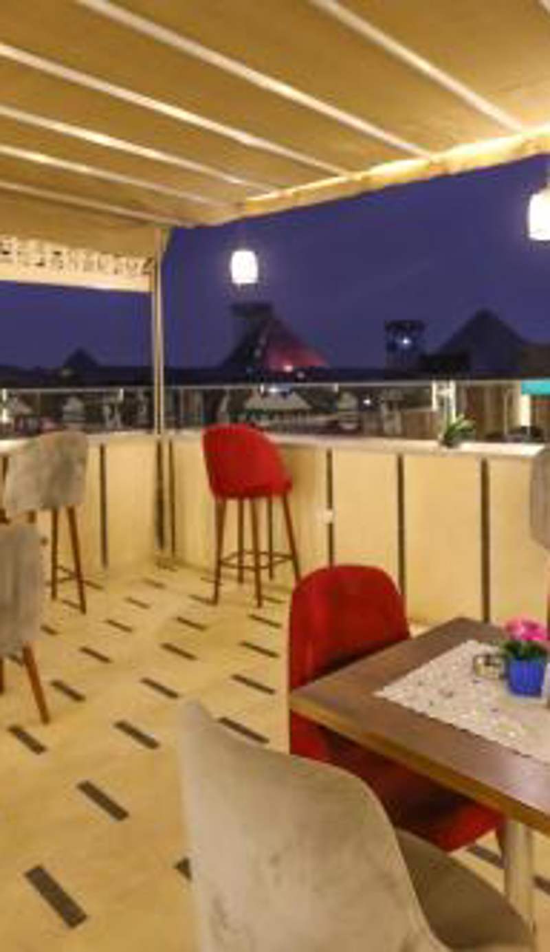 Paradise Pyramids View INN