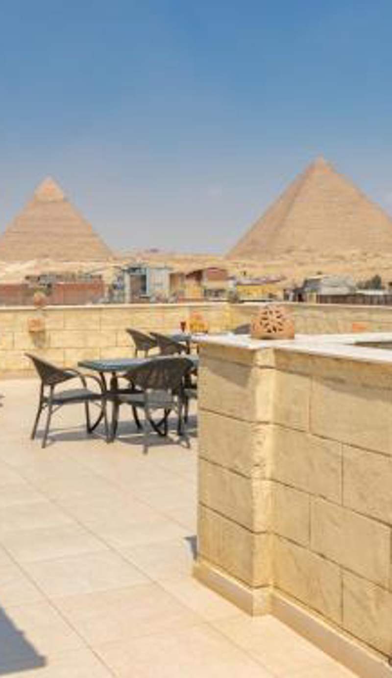 Enter Pyramids Inn