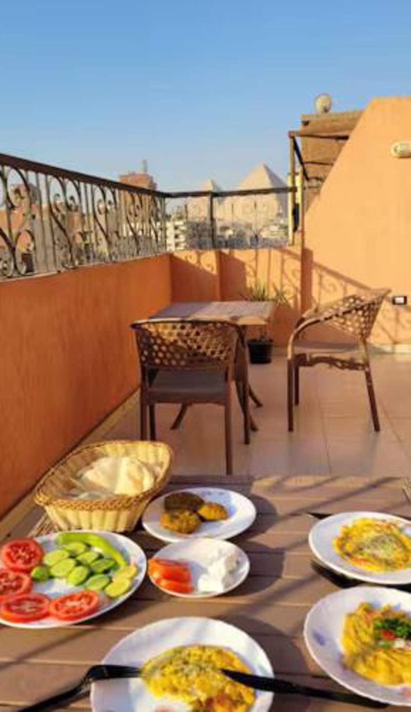 Pyramids Road Guest House