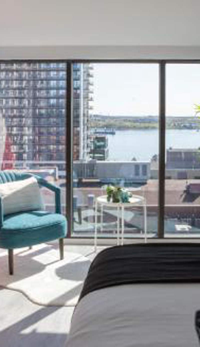 Cameo Hotel and Suites