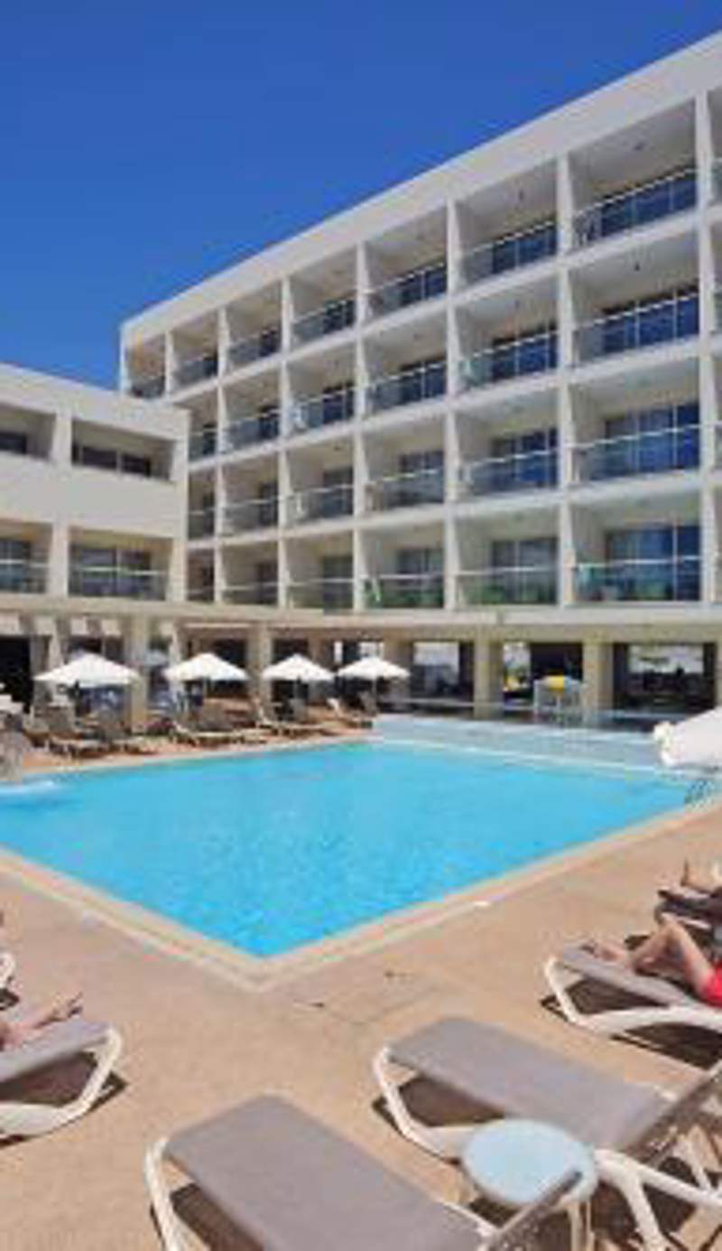 Nelia Gardens