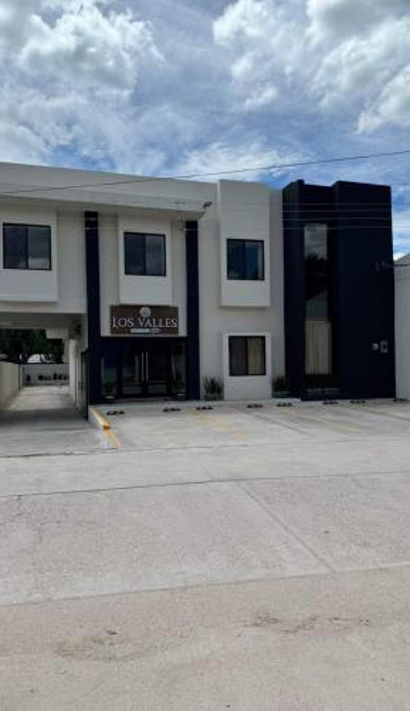 Hotel Los Valles Plus