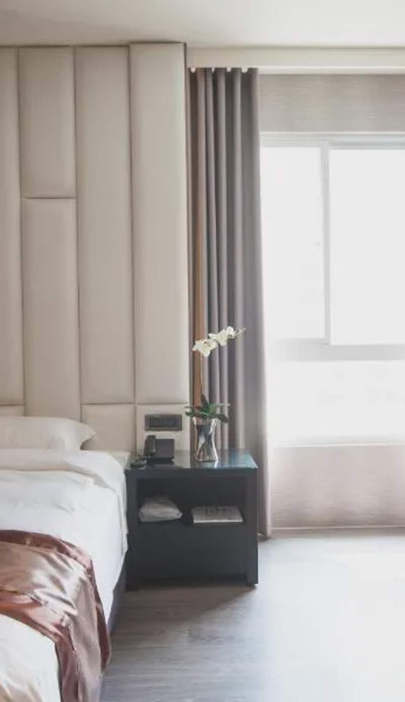 Grand Crystal Hotel