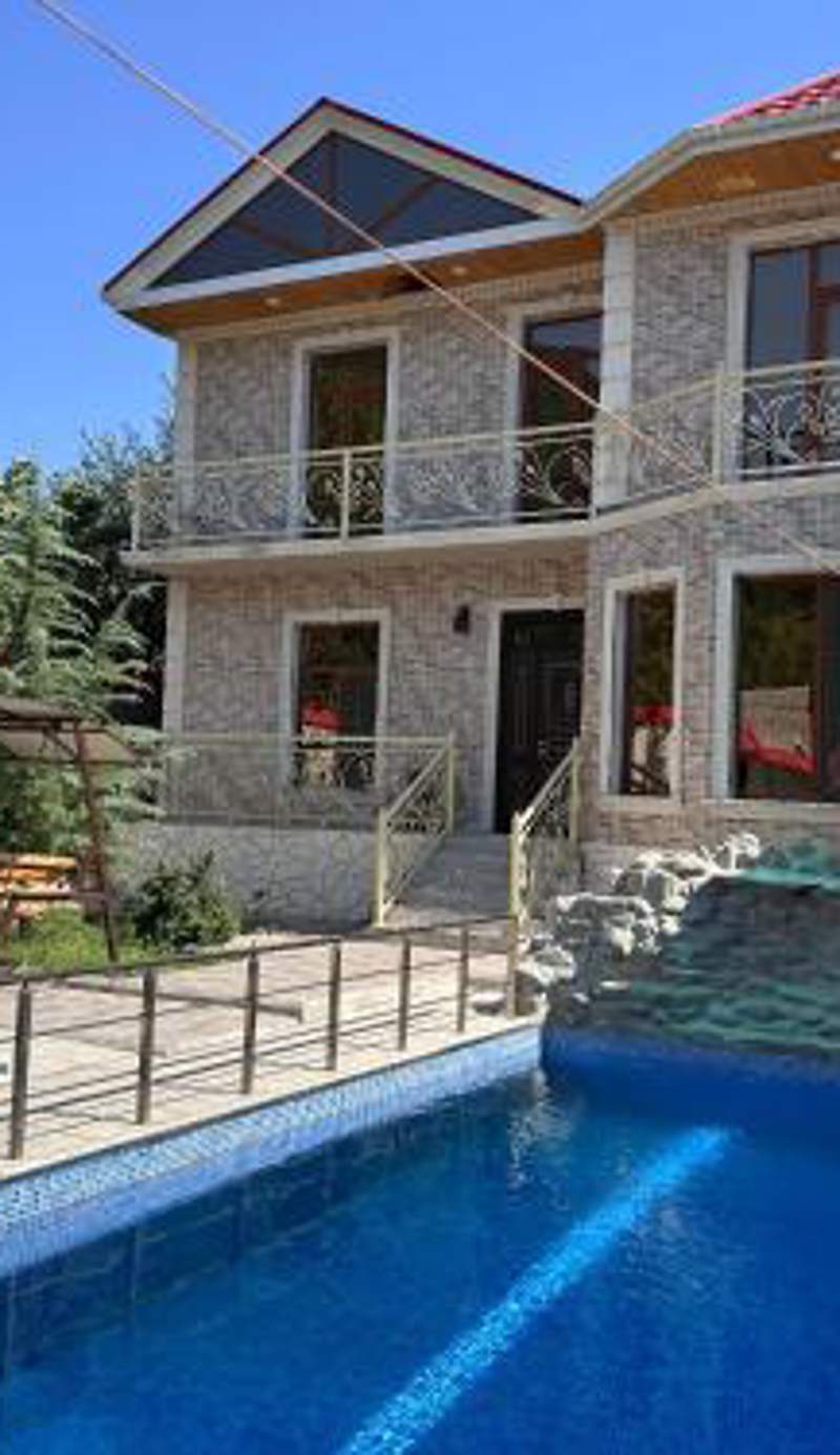 Friend's House