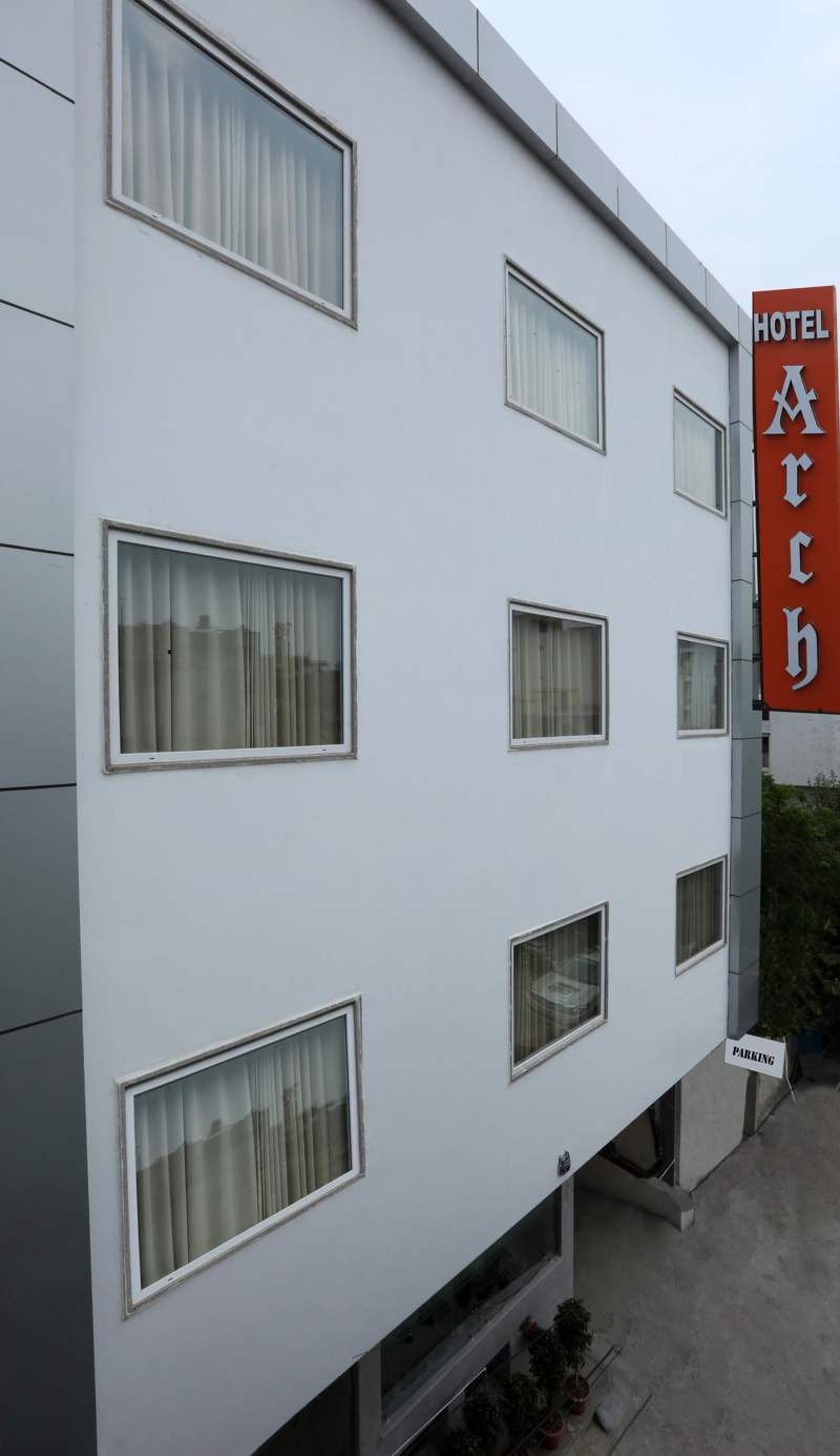 Hotel Arch