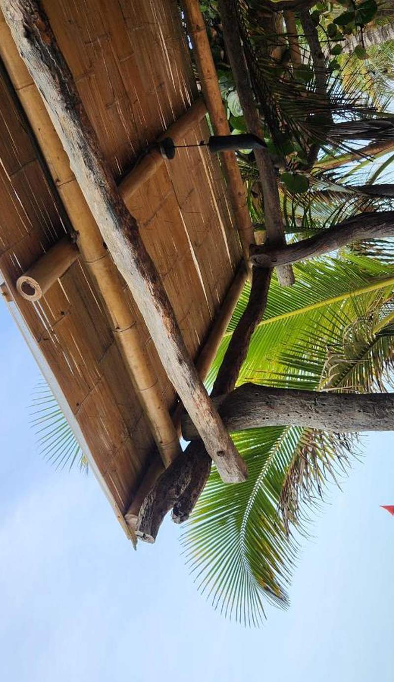 Los Hermanos Beach Hostal