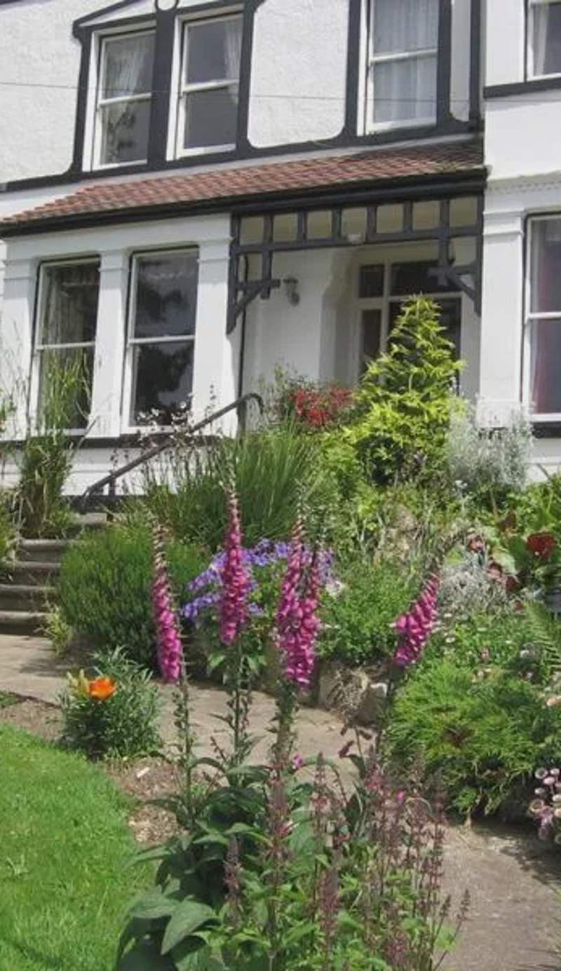 Bryn Derwen Guest House