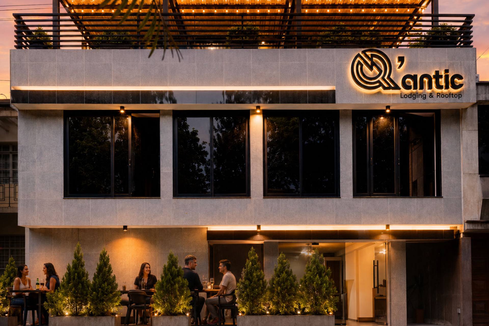 Qantic Lodging & Rooftop