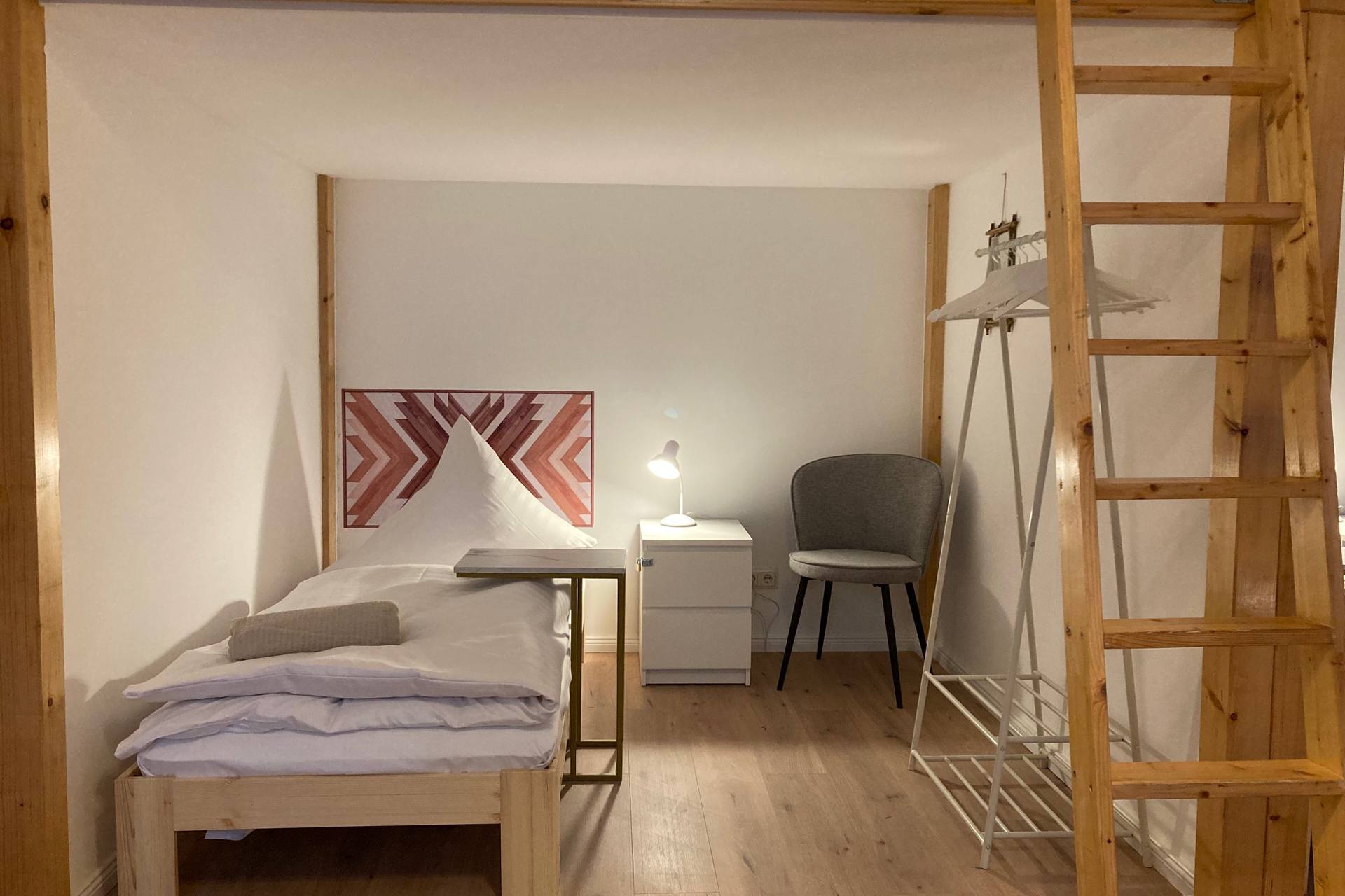 Minimal Hostel No.43
