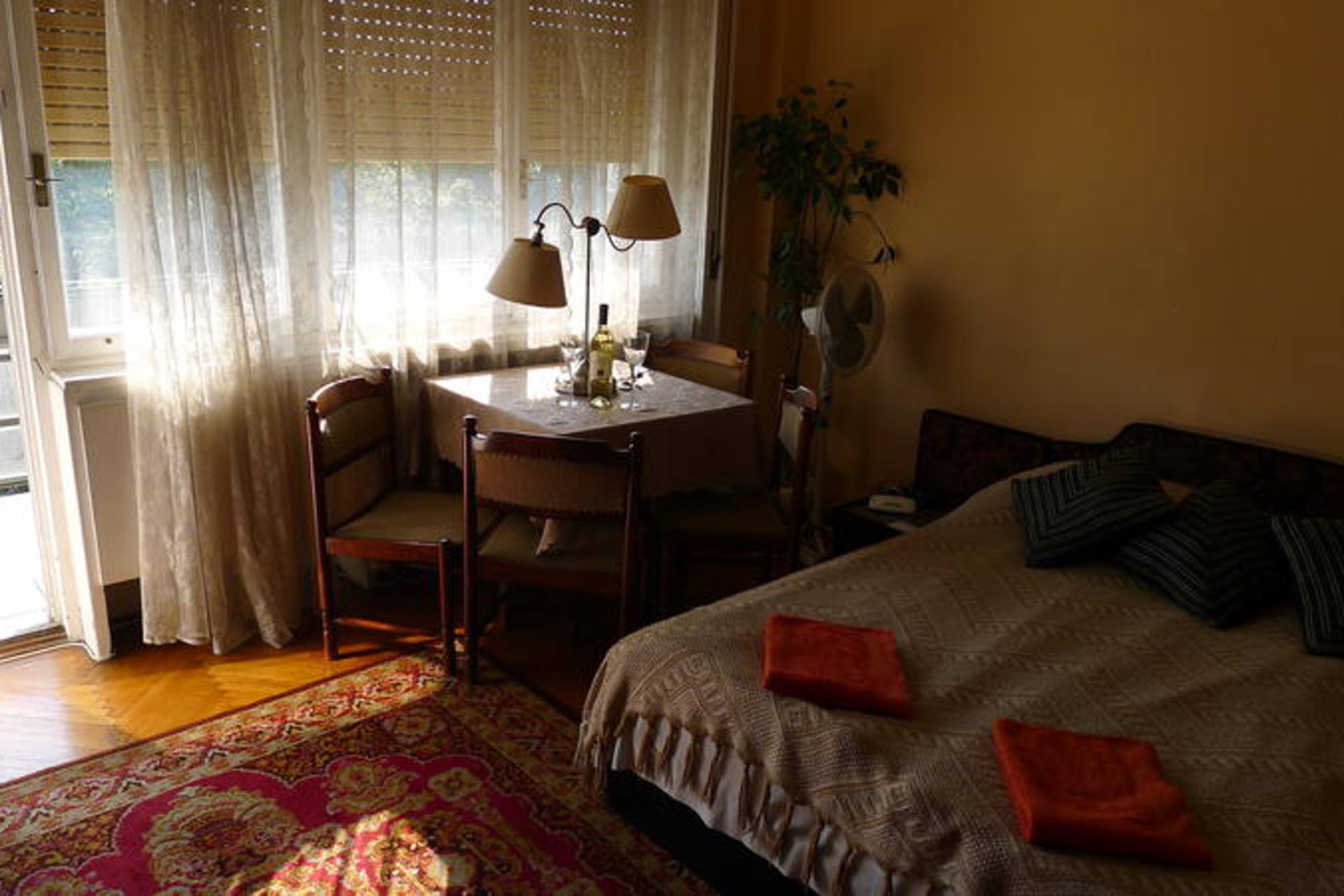 Thomas Apartment