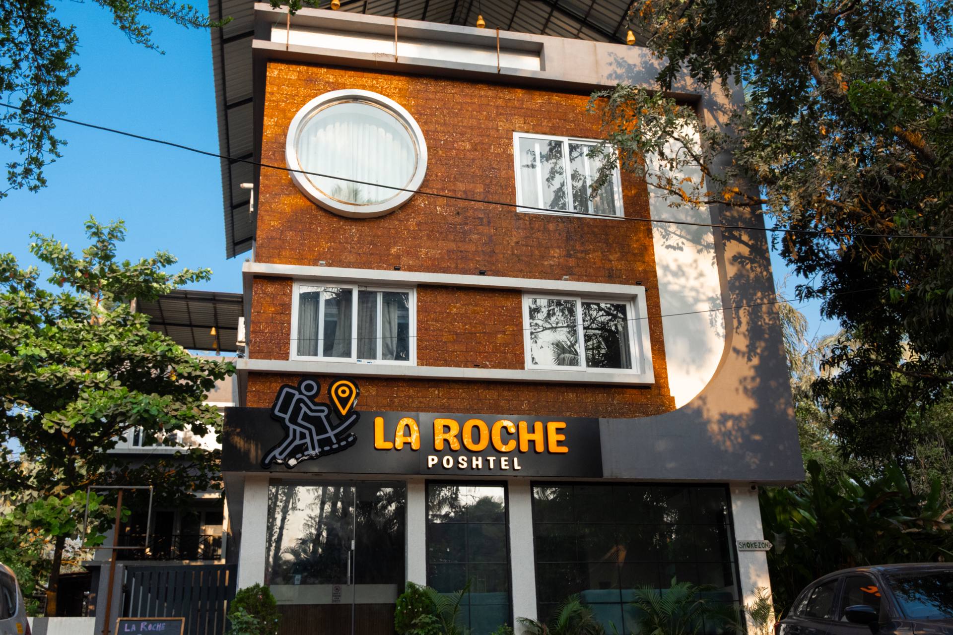 La Roche Poshtel