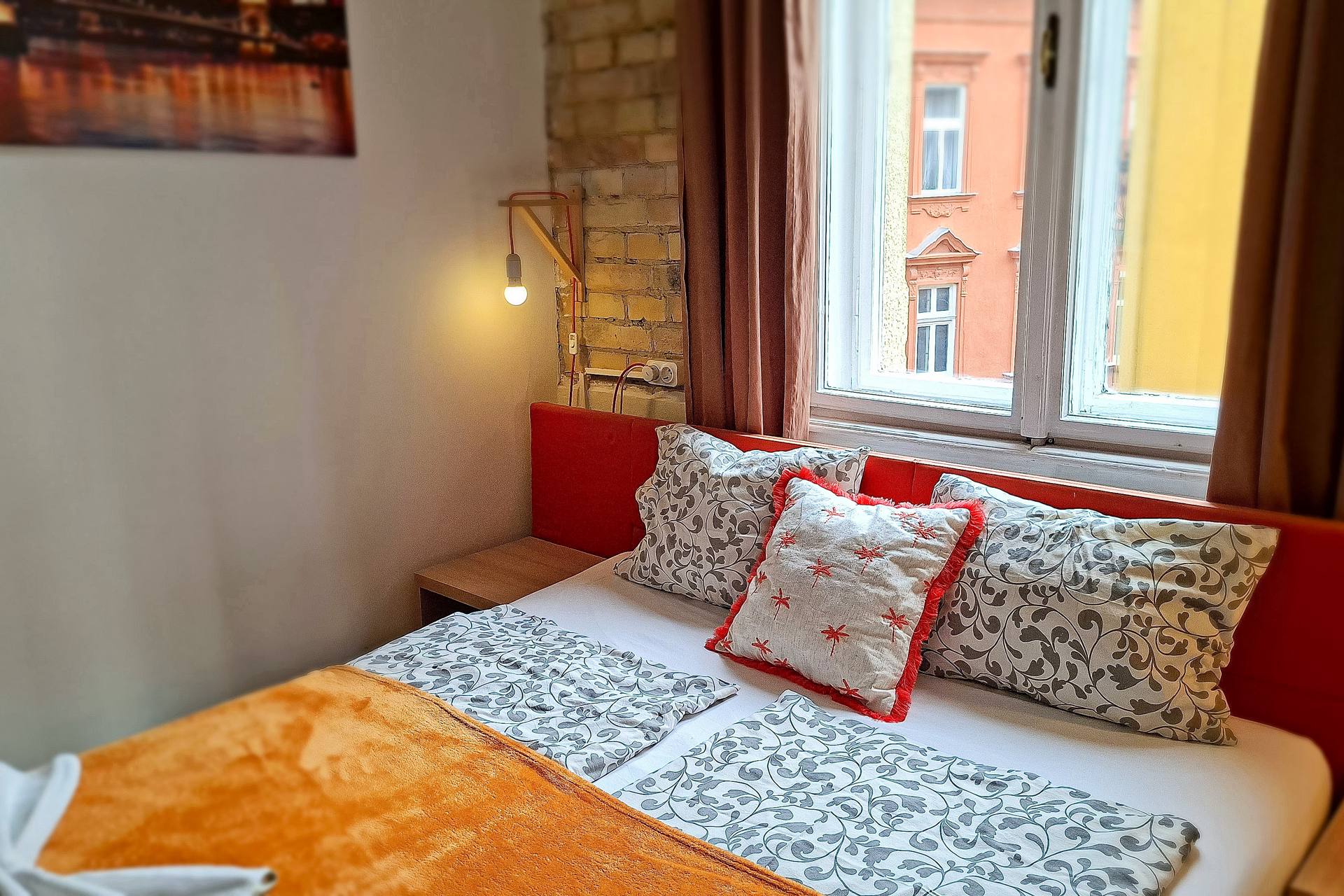 GoodMo Budapest Smart Rooms