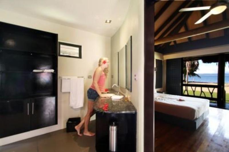 Uprising Beach Resort photo 5