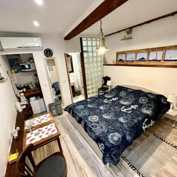 Old Town Hostel photo 5