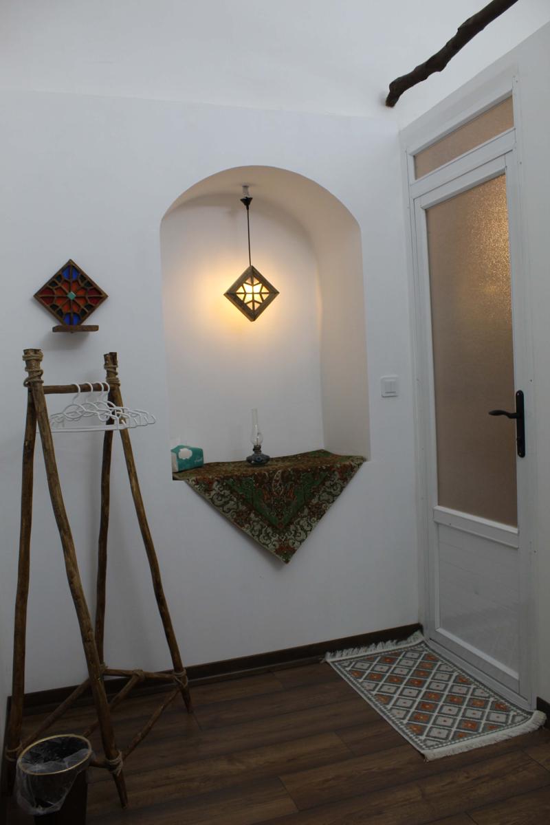 Kaaj-e-Kohan photo 3