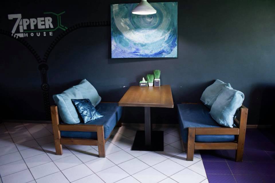 Zipper House photo 3