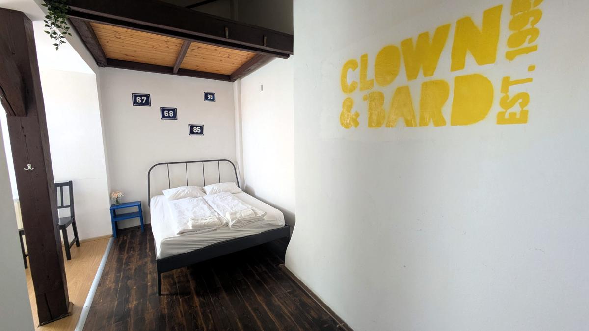 Clown and Bard photo 3