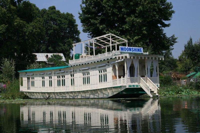 Houseboat Moonshine photo 1