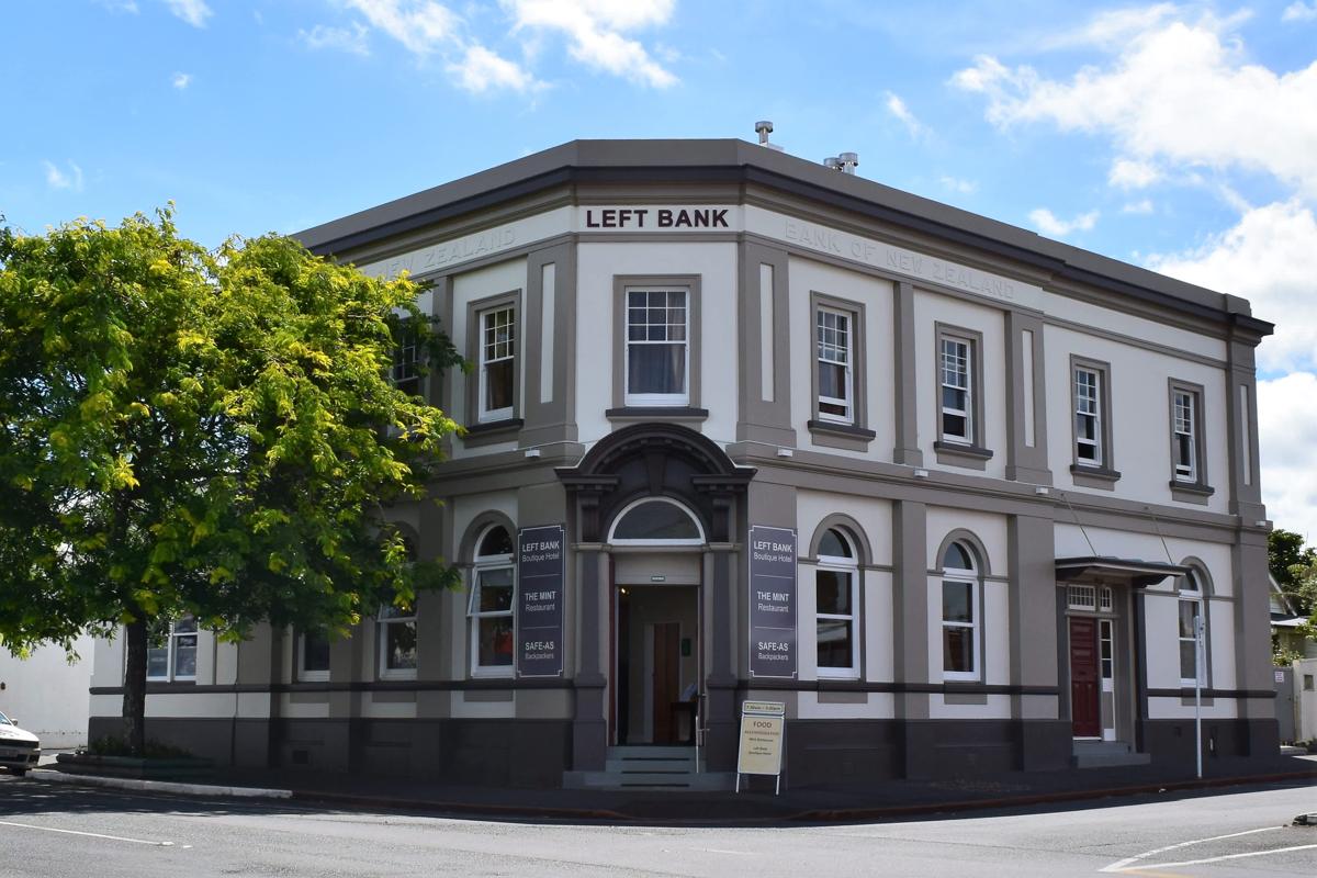 Left Bank photo 1