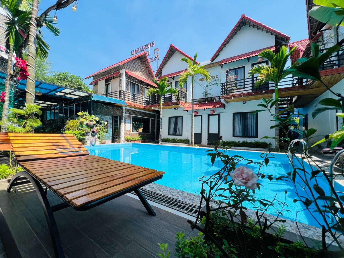 The Pineapple House photo 3