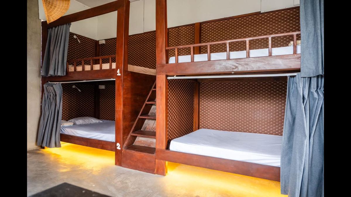 Yasis Surf Lodge photo 3