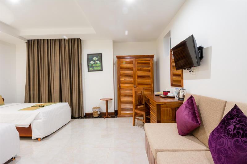Relax Hotel photo 1