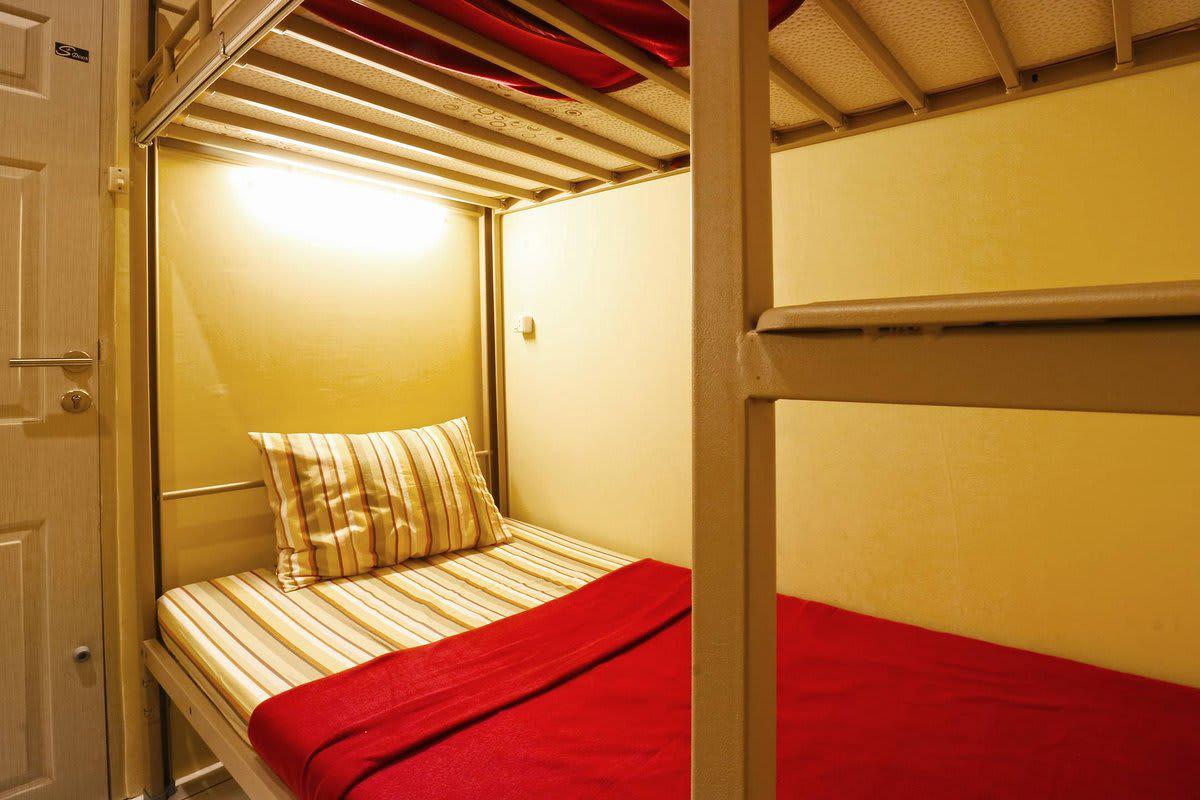 Pondok Backpacker City Square photo 1