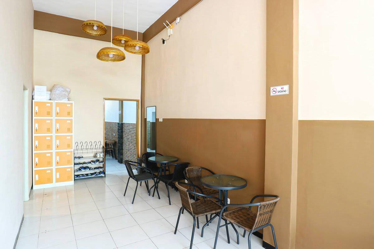 Pondok Backpacker City Square photo 4