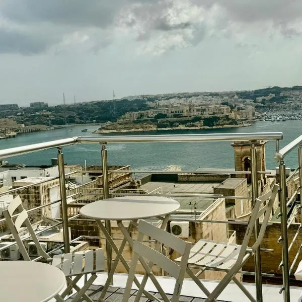 Bed in Valletta photo 5