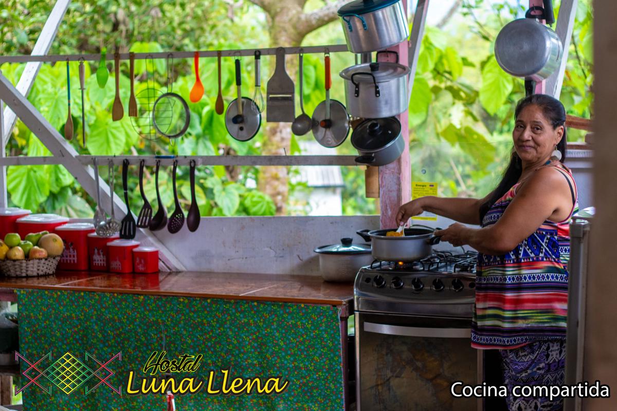 Hostal Luna Llena photo 4
