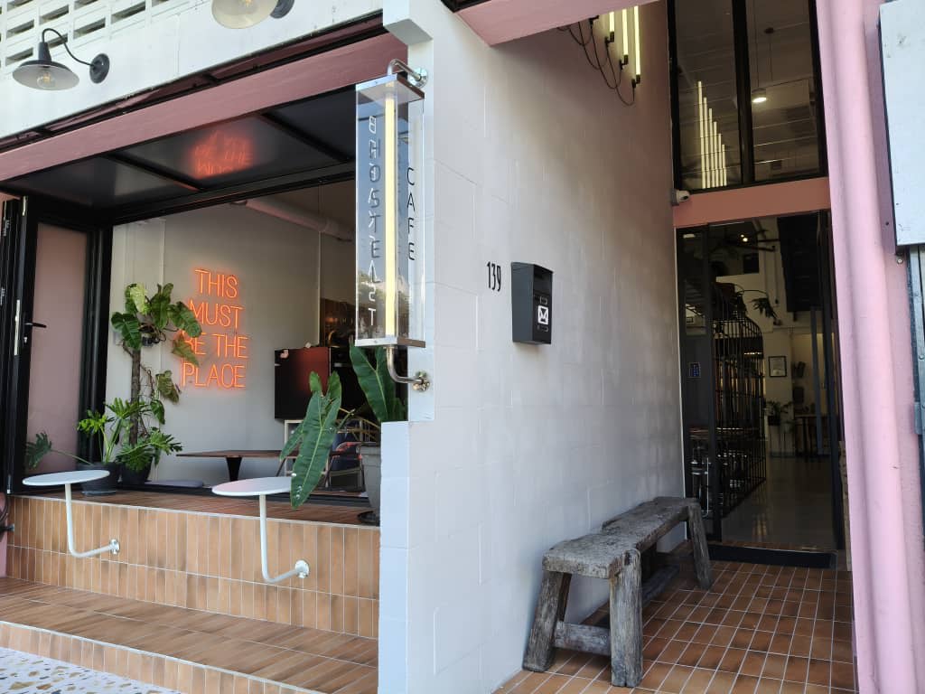 The Brownstone Hostel & Space photo 2