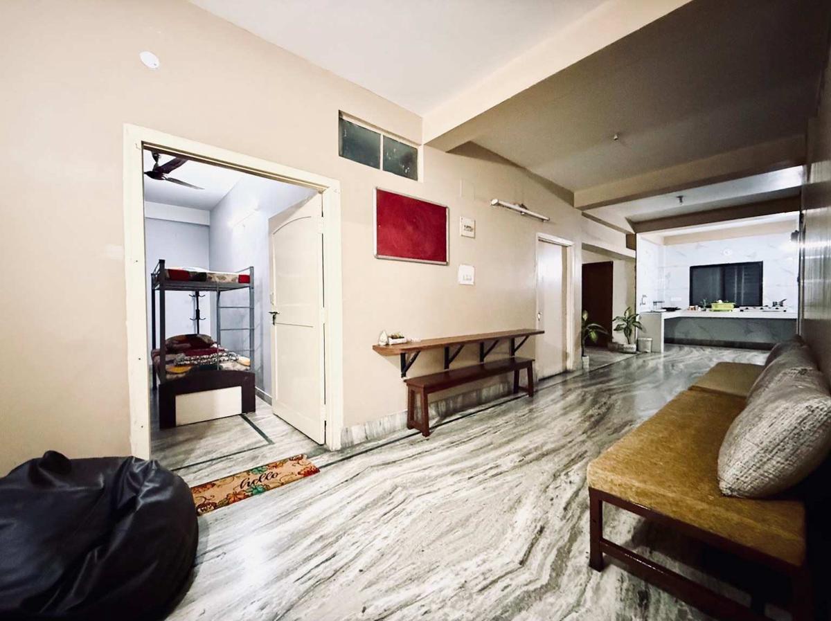 Backpackers Bunkhouse Siliguri photo 2