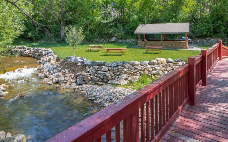 Boulder Adventure Lodge photo 2