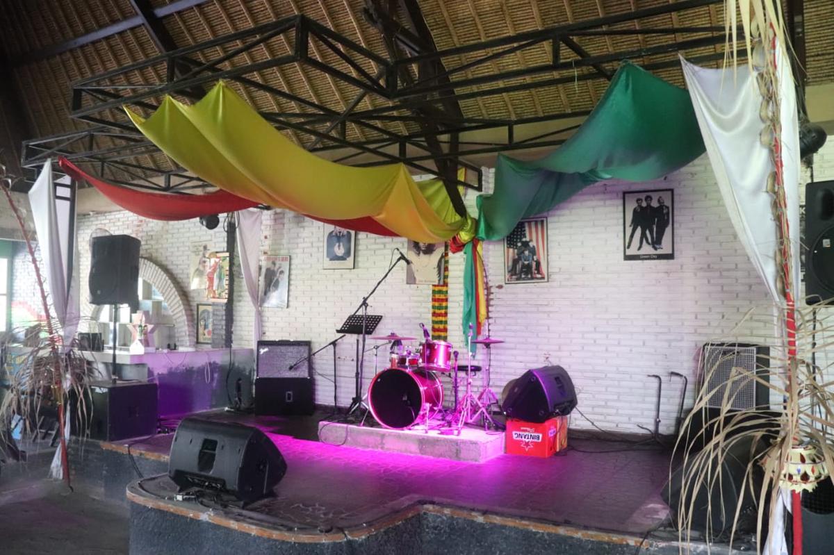 PACA'S Reggae Bar & Hostel photo 1