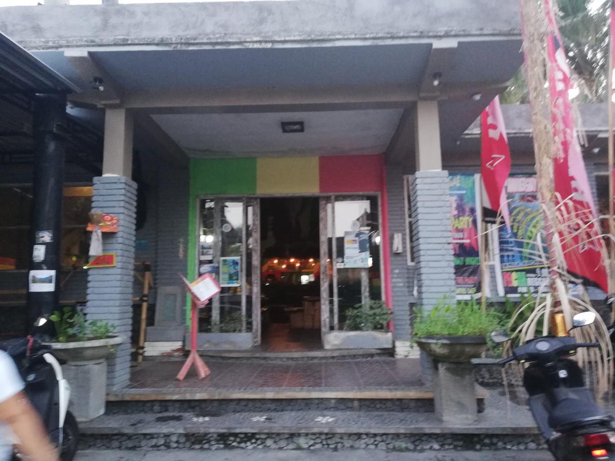 PACA'S Reggae Bar & Hostel photo 4