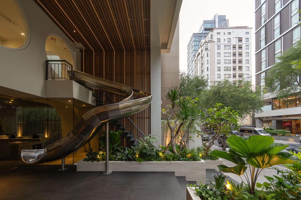 MEANDER Saigon photo 2