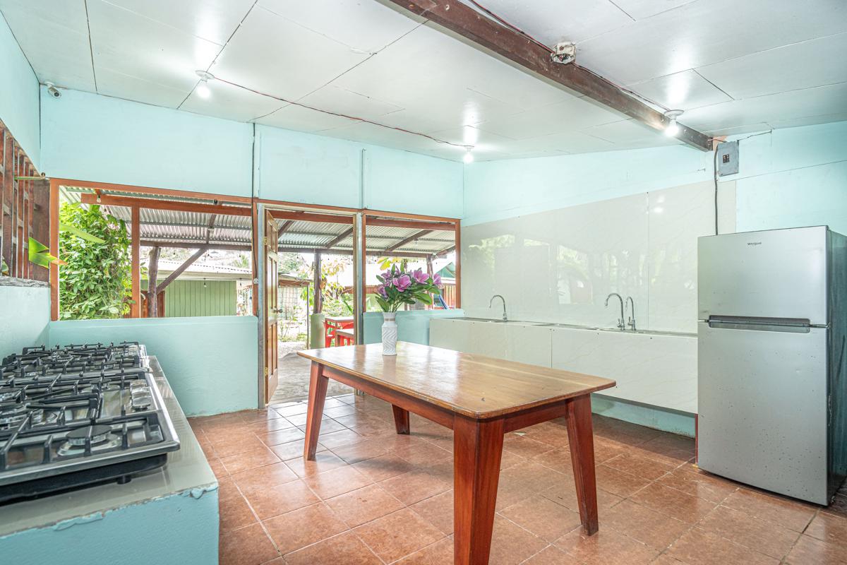 Jacobin Hostel & Cabins photo 4