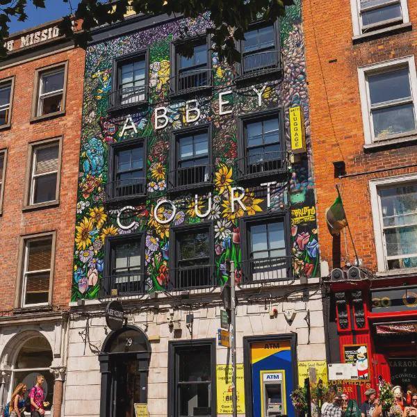 Abbey Court photo 5