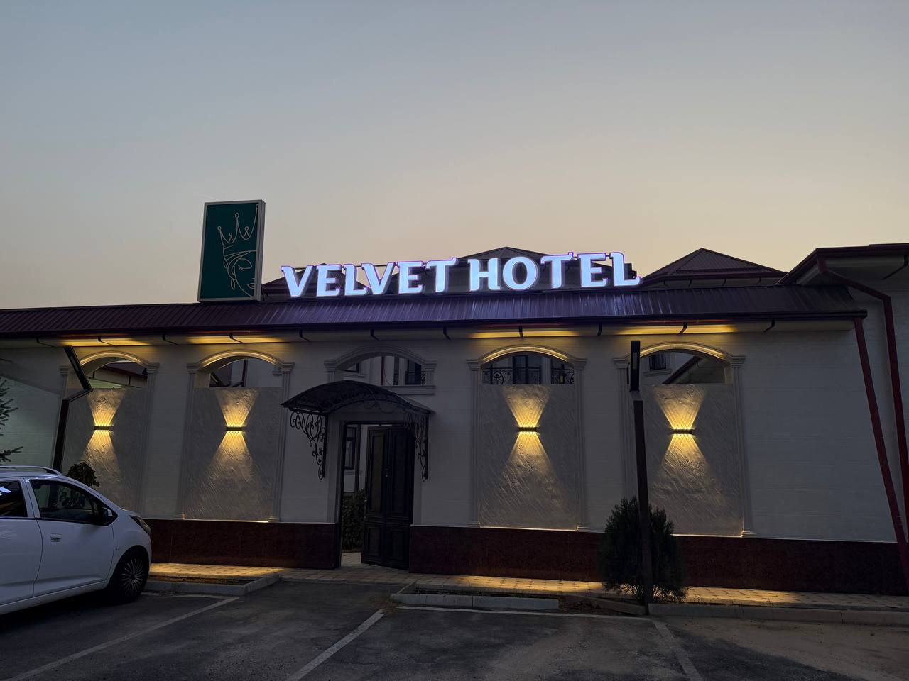 Velvet Hotel photo 1