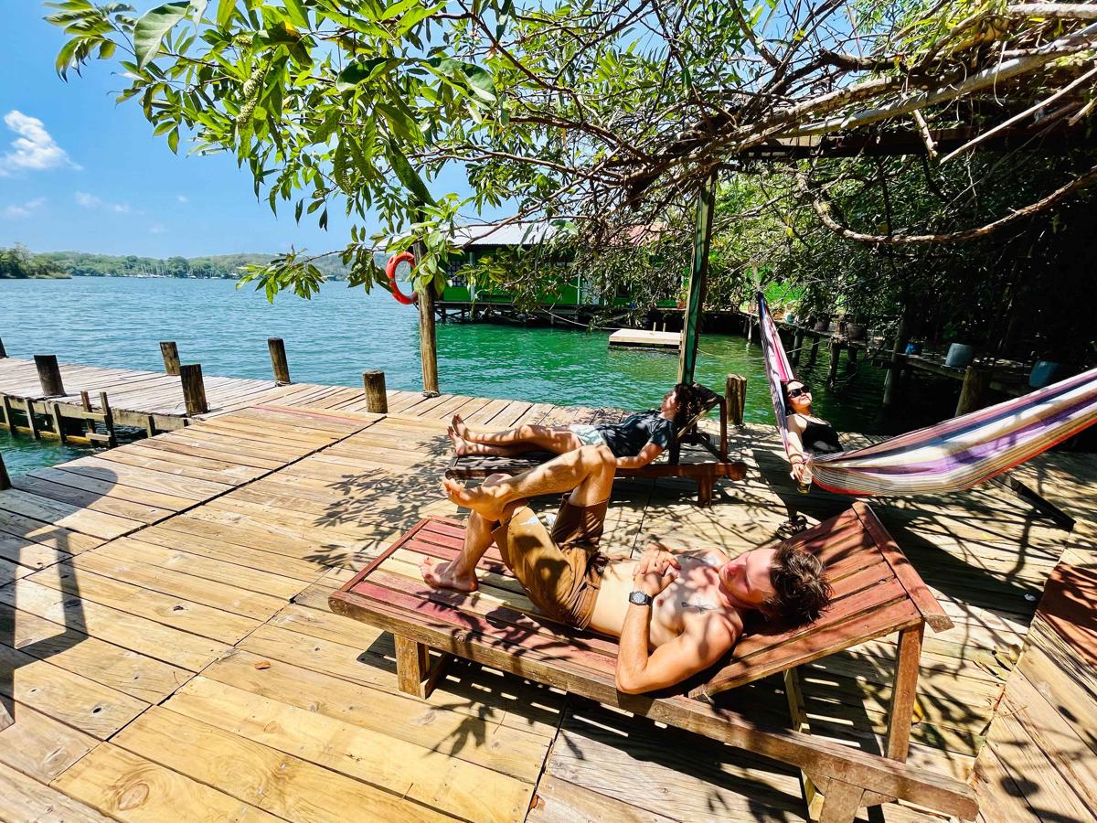 Hotel Backpackers Rio Dulce photo 4