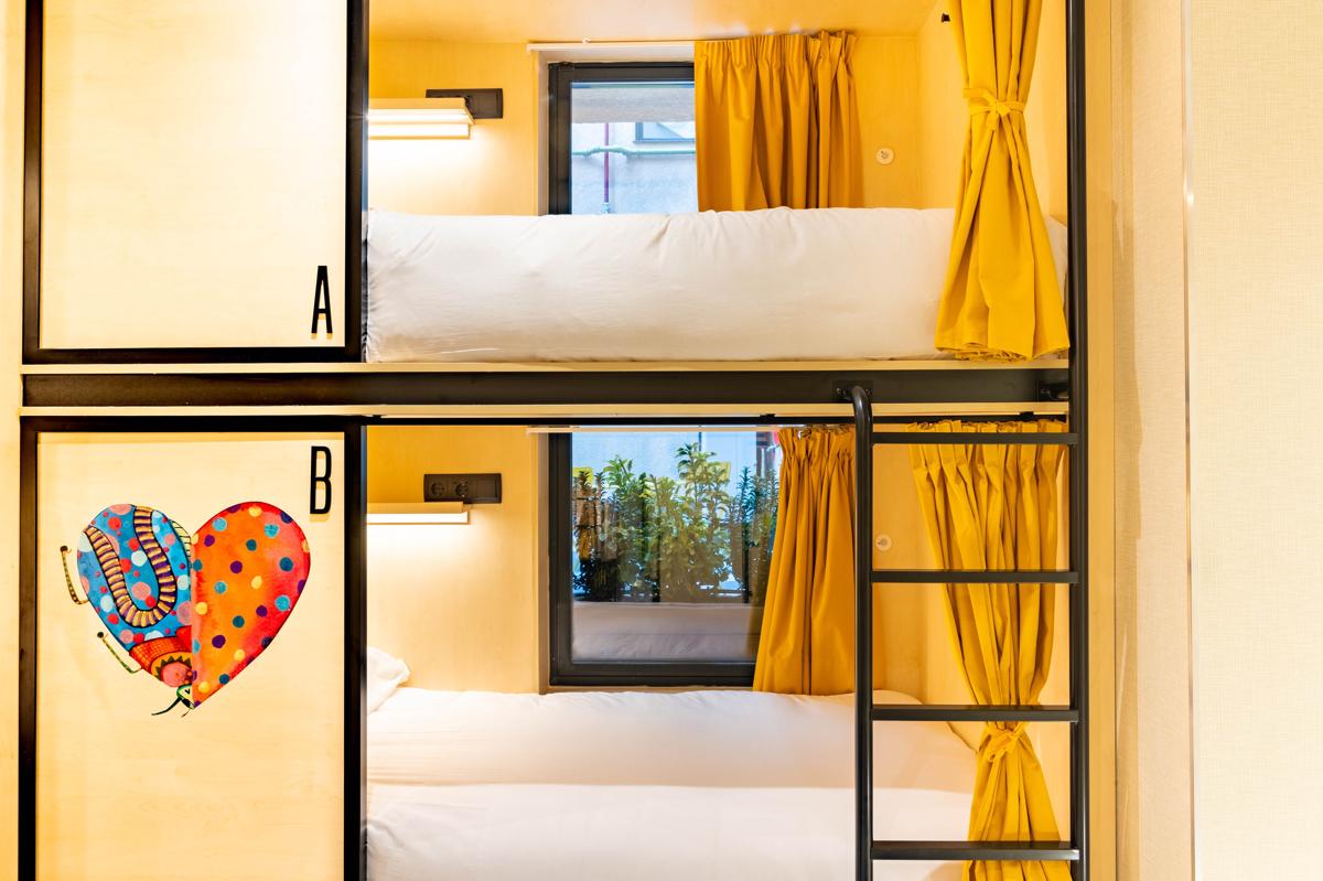 Petit Hostel Palacio Real photo 3