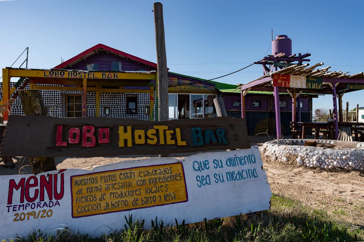 Lobo Hostel Bar photo 1