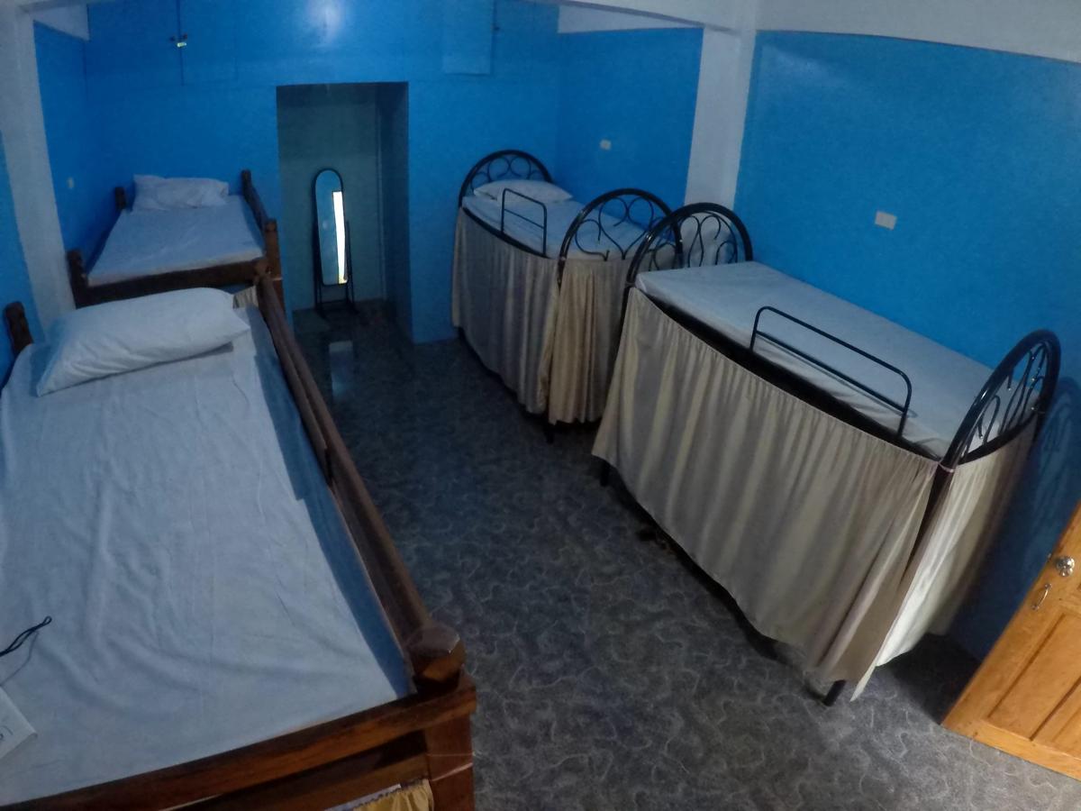 Carillo Guest House Coron photo 4