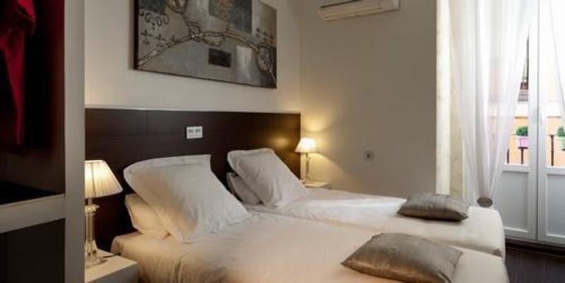 THC Latina Hostal photo 3