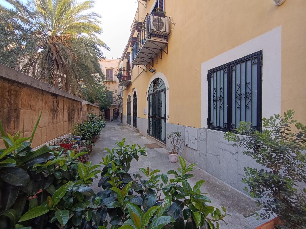 Cortile dei Giusti photo 2