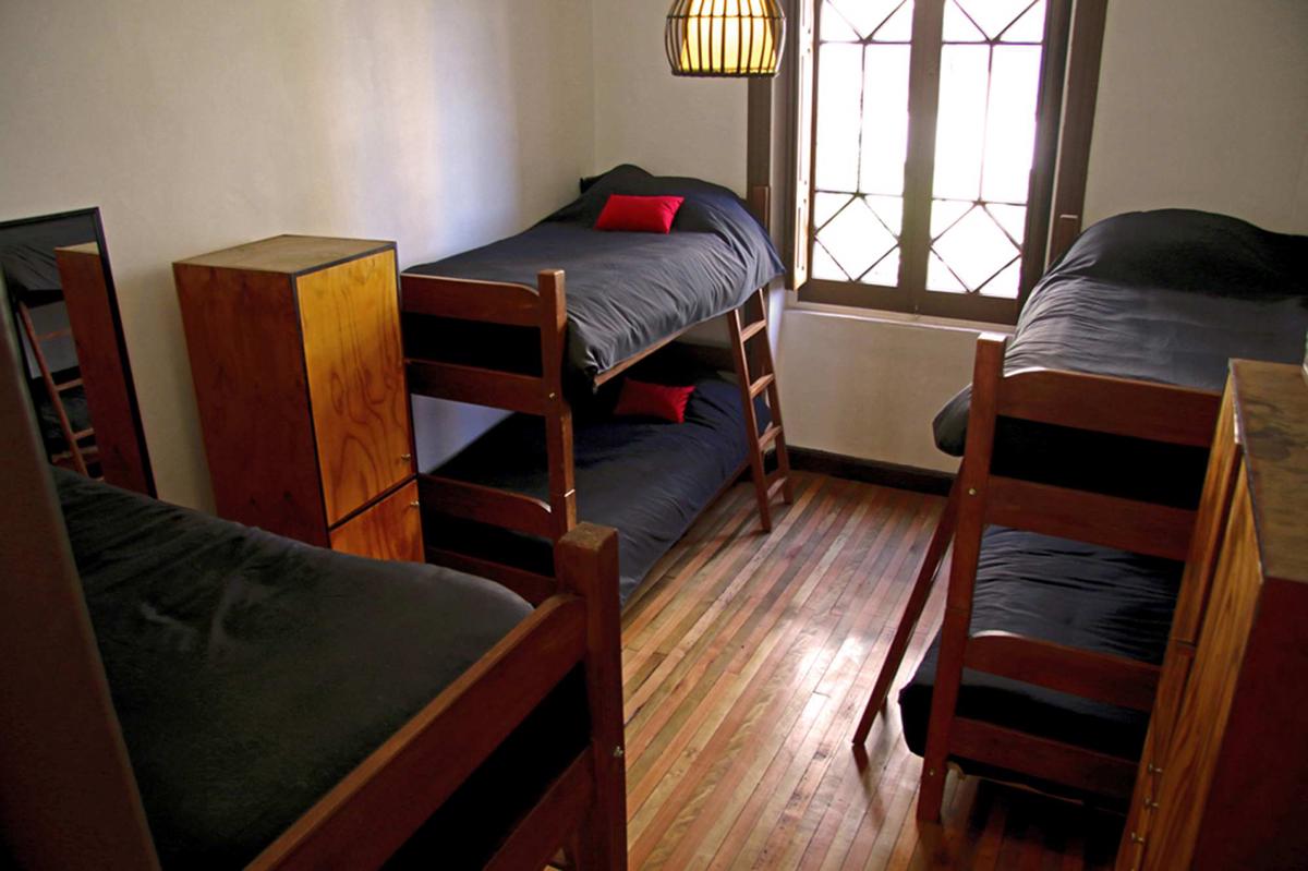 Hostal Irreal photo 4