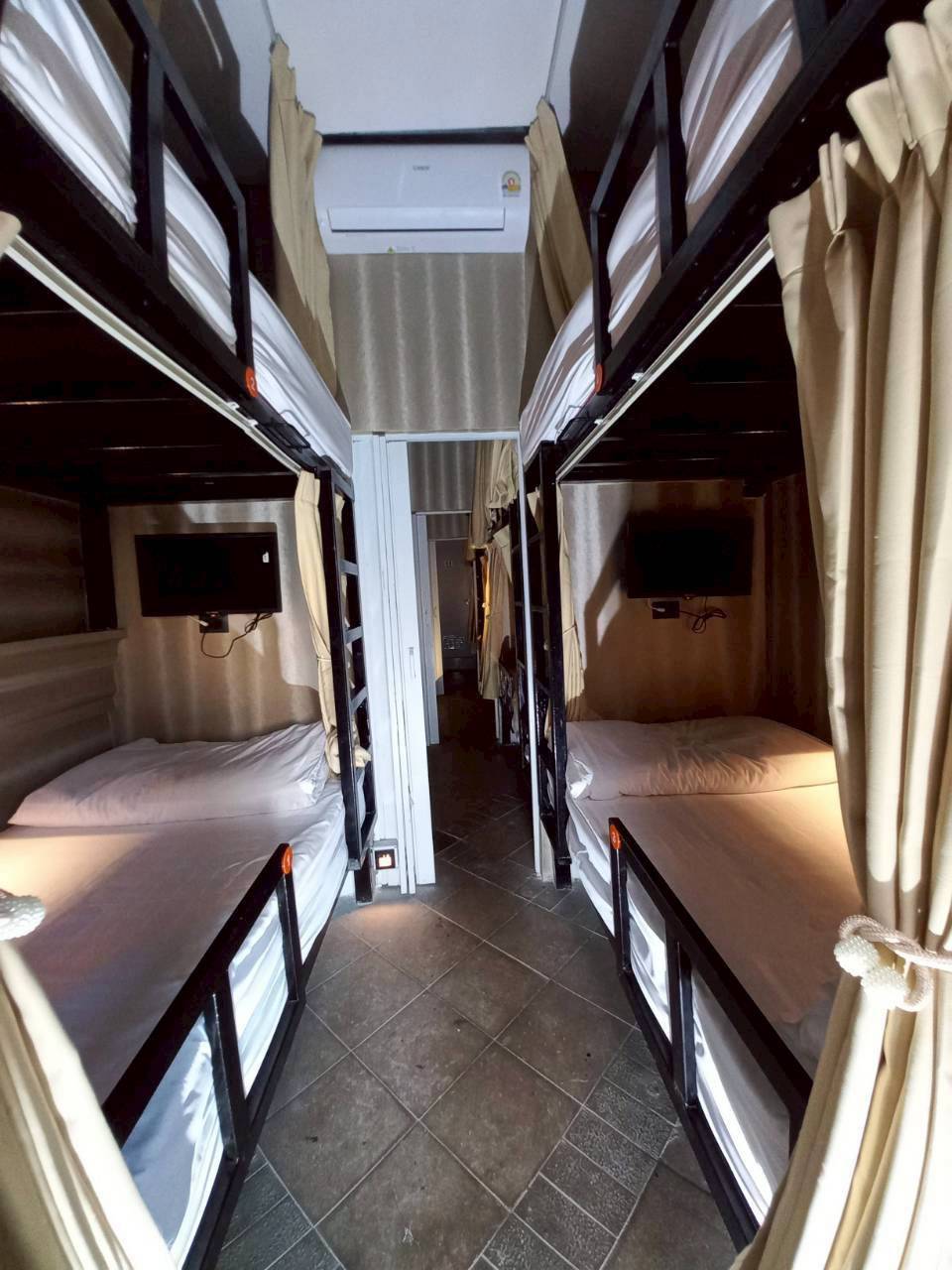 Chatuchak Hideaway Hostel photo 2