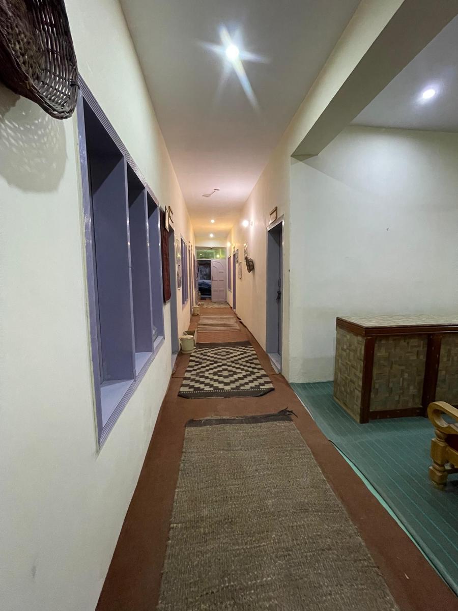 Manokur - E - Basa photo 4