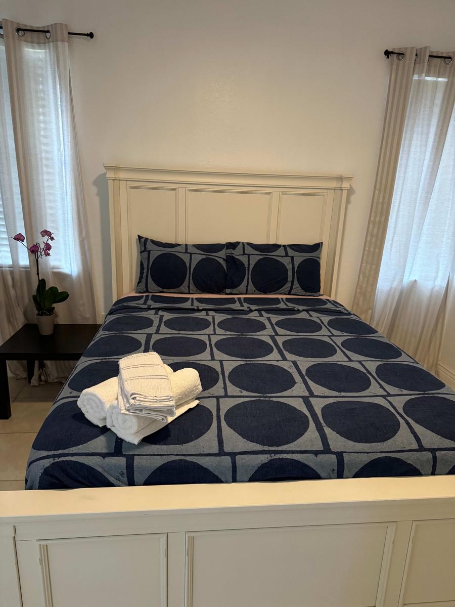 Cozy - Home Away from Home photo 2