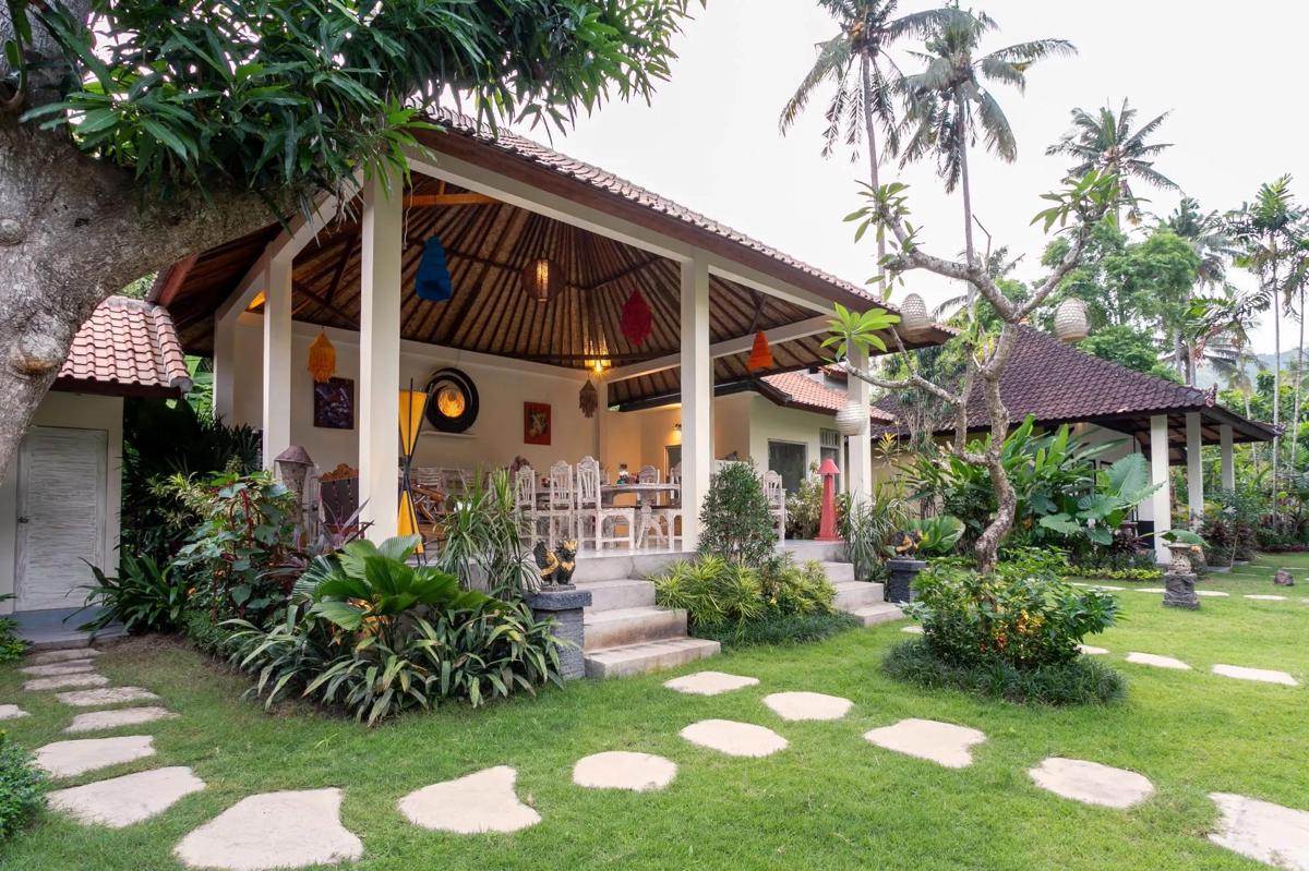 Utama Beach Villas Candidasa photo 4